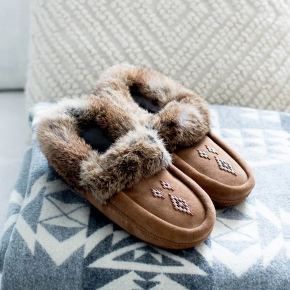 Manitobah mukluks indoor moccasin